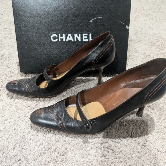 Chanel Heels Black Size 40 Classic Mary Jane Pump - Picture 2 of 10